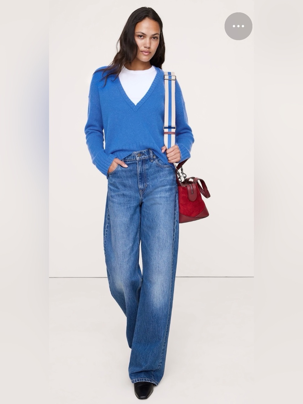 NWT Banana Republic Lightweight Cashmere Low V Neck Blue Sweater Sz Medium